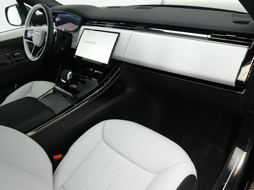 new 2025 Land Rover Range Rover Sport car, priced at $123,540