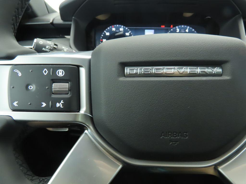 new 2025 Land Rover Discovery car, priced at $65,893