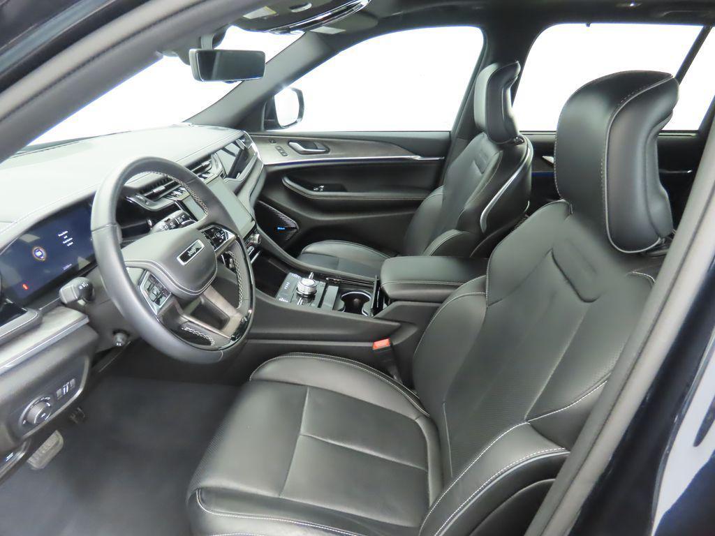 used 2023 Jeep Grand Cherokee car, priced at $38,983