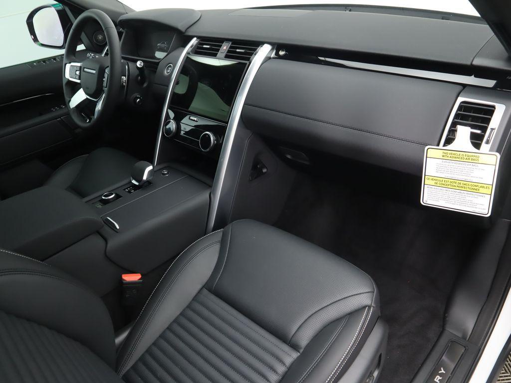 new 2025 Land Rover Discovery car, priced at $69,243