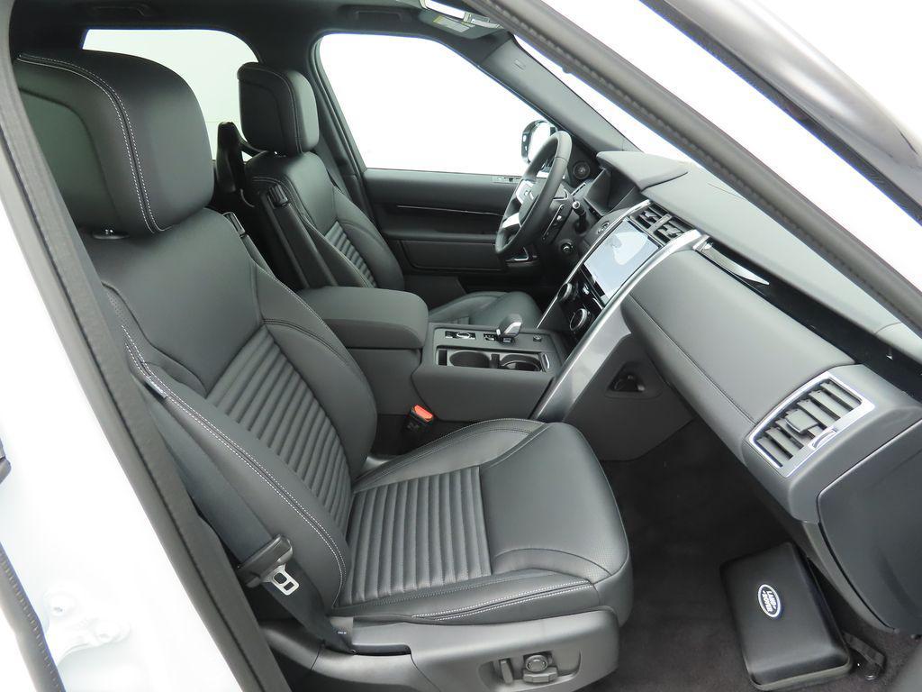new 2025 Land Rover Discovery car, priced at $63,018