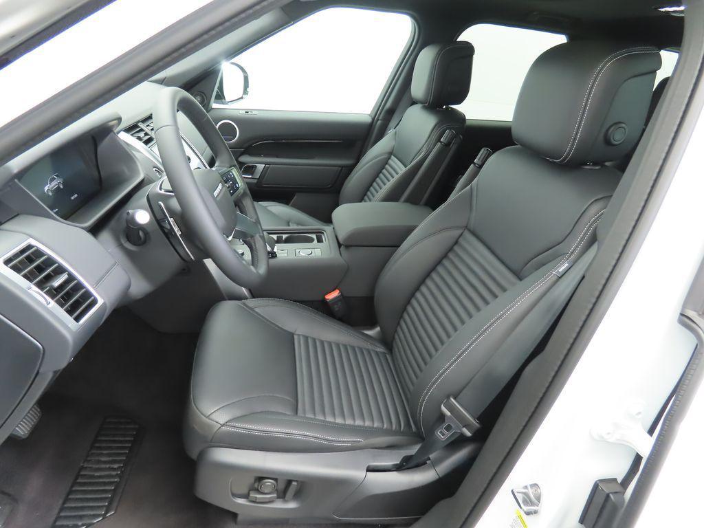 new 2025 Land Rover Discovery car, priced at $63,018