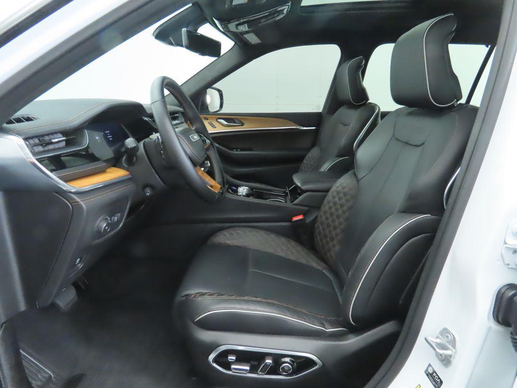 used 2023 Jeep Grand Cherokee L car, priced at $47,483