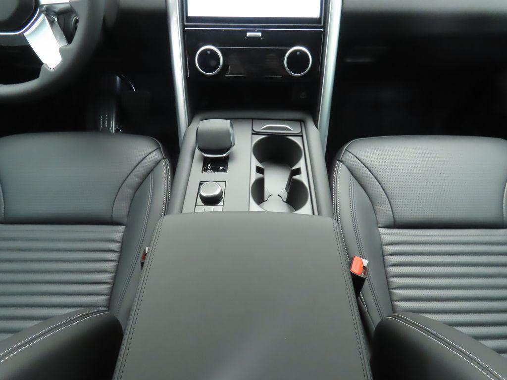 new 2025 Land Rover Discovery car, priced at $70,193