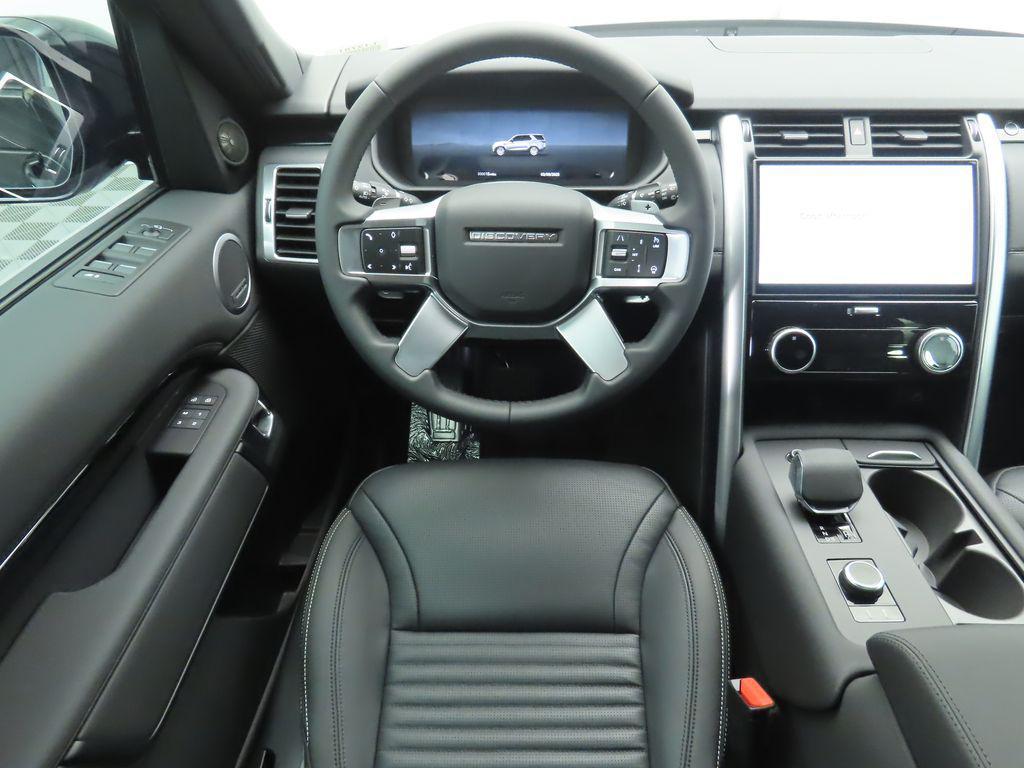 new 2025 Land Rover Discovery car, priced at $70,193