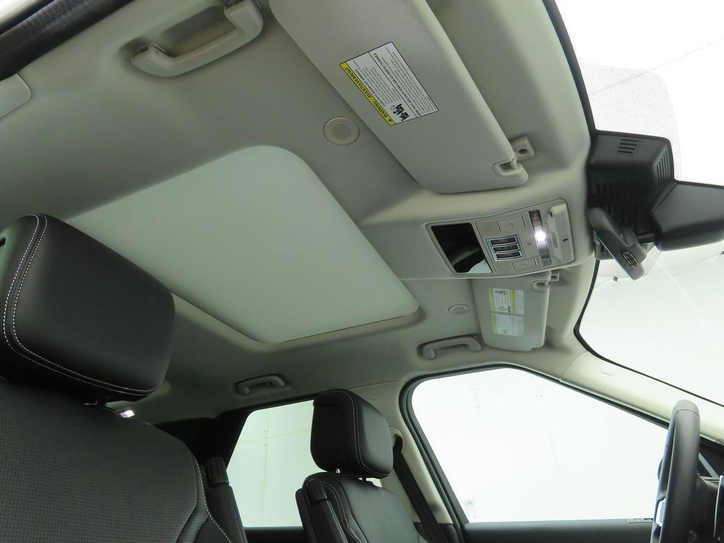 used 2024 Land Rover Discovery car, priced at $39,157