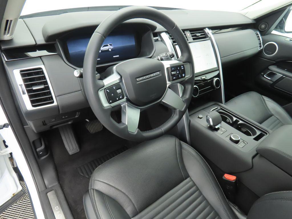 used 2024 Land Rover Discovery car, priced at $39,157