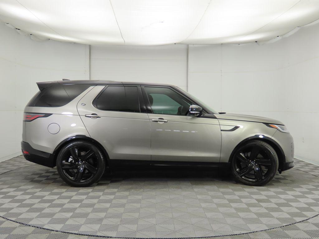 used 2024 Land Rover Discovery car, priced at $55,400