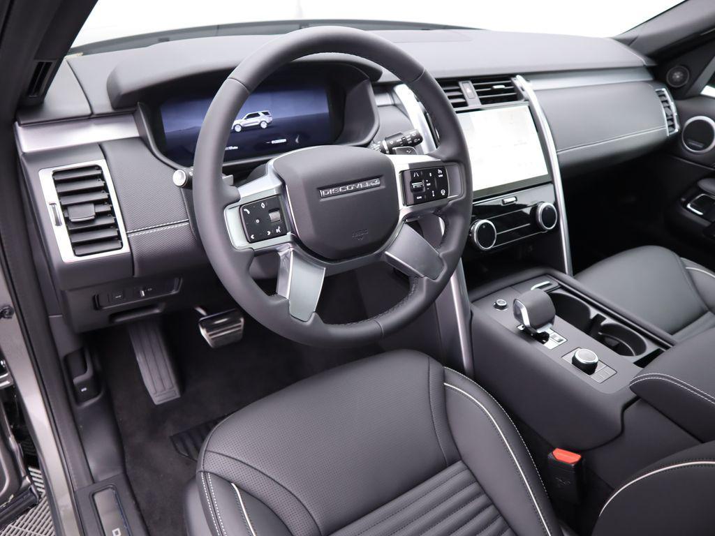 used 2024 Land Rover Discovery car, priced at $55,400