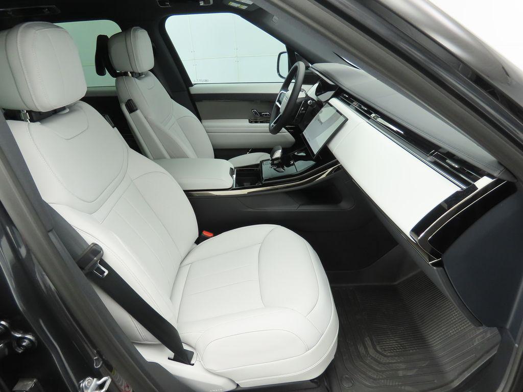 new 2025 Land Rover Range Rover Sport car, priced at $93,910