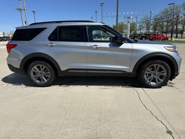 new 2024 Ford Explorer car, priced at $41,853