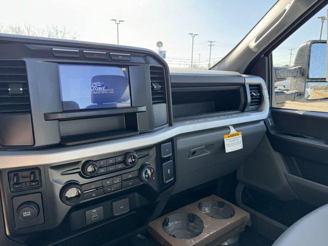 new 2024 Ford F-350 car, priced at $42,558