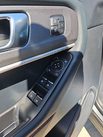 new 2025 Ford Explorer car, priced at $48,958