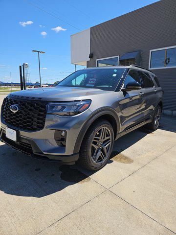 new 2025 Ford Explorer car, priced at $48,958