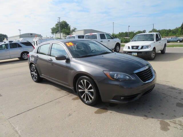 used 2014 Chrysler 200 car, priced at $6,900