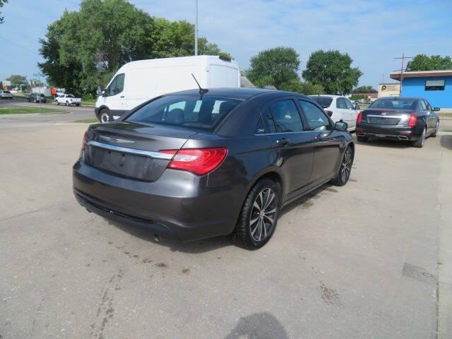 used 2014 Chrysler 200 car, priced at $6,900