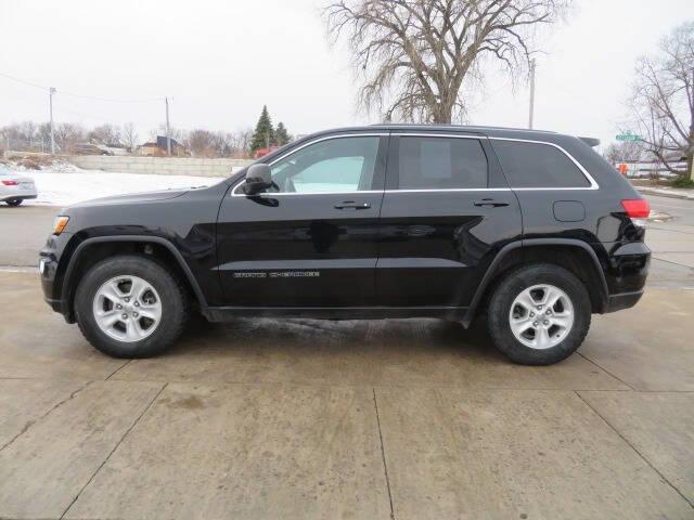 used 2017 Jeep Grand Cherokee car, priced at $13,999