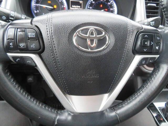 used 2018 Toyota Highlander car, priced at $23,900