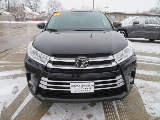 used 2018 Toyota Highlander car, priced at $23,900