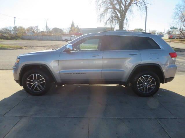 used 2017 Jeep Grand Cherokee car, priced at $15,900