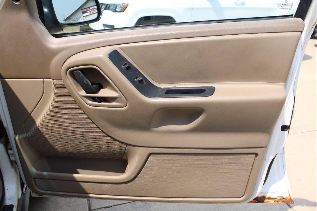 used 2004 Jeep Grand Cherokee car, priced at $1,900