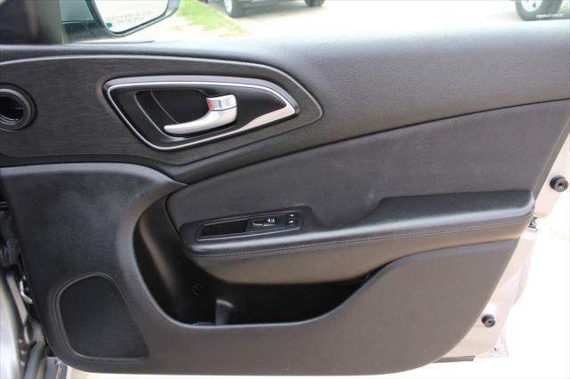 used 2015 Chrysler 200 car, priced at $4,999