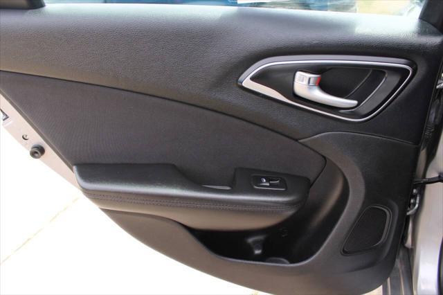 used 2015 Chrysler 200 car, priced at $4,999