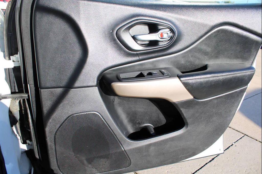 used 2017 Jeep Cherokee car, priced at $5,700