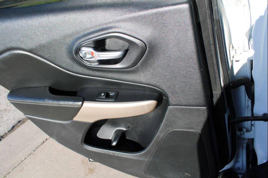 used 2017 Jeep Cherokee car, priced at $5,700