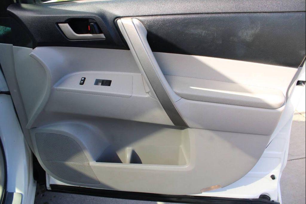 used 2011 Toyota Highlander car, priced at $7,650