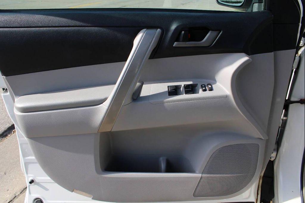 used 2011 Toyota Highlander car, priced at $7,650