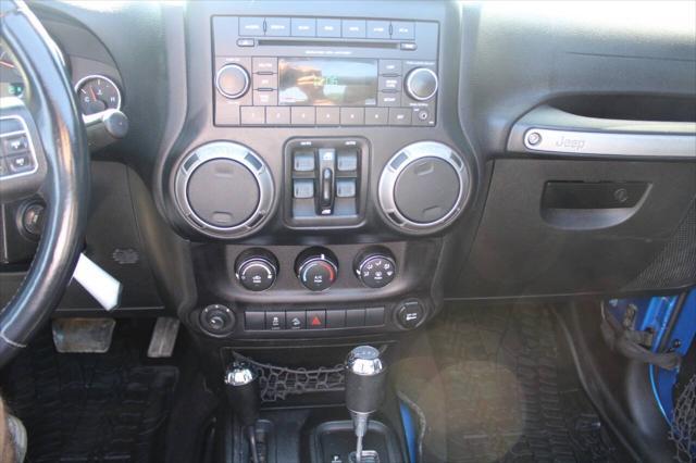 used 2015 Jeep Wrangler Unlimited car, priced at $11,900