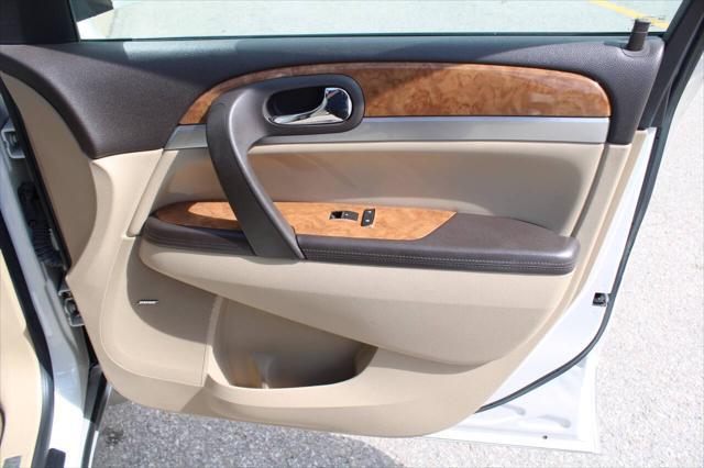 used 2009 Buick Enclave car, priced at $5,999