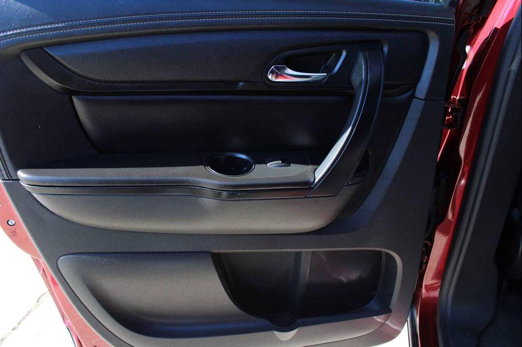 used 2015 Chevrolet Traverse car, priced at $9,900