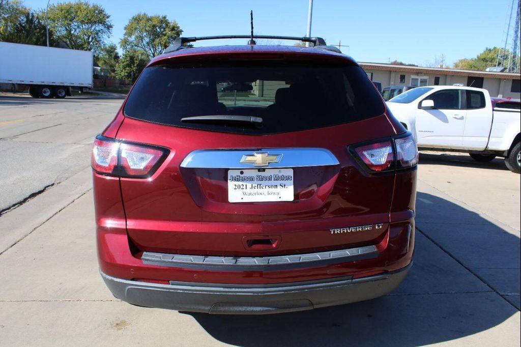 used 2015 Chevrolet Traverse car, priced at $9,900