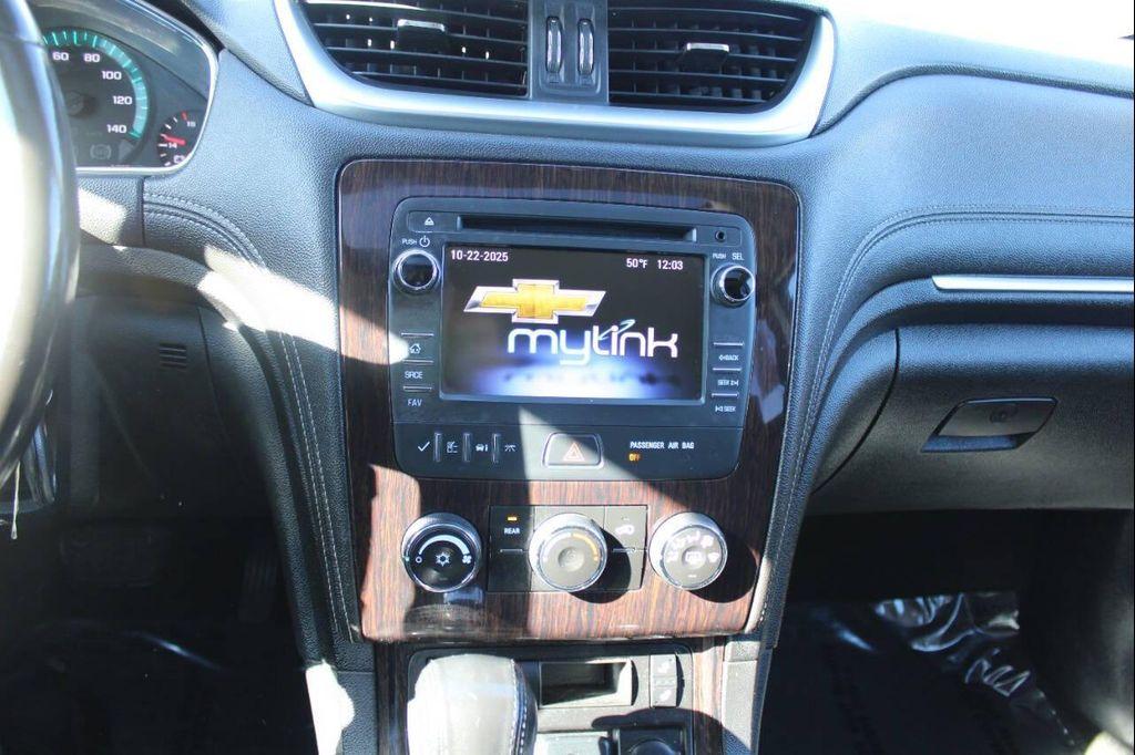 used 2015 Chevrolet Traverse car, priced at $9,900