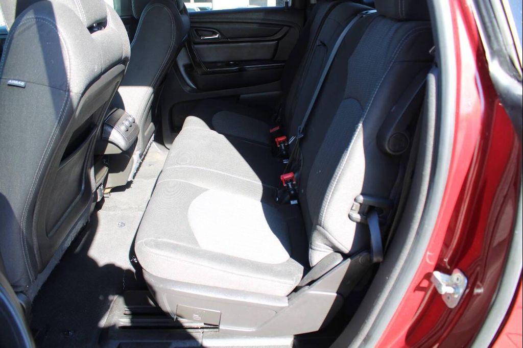 used 2015 Chevrolet Traverse car, priced at $9,900