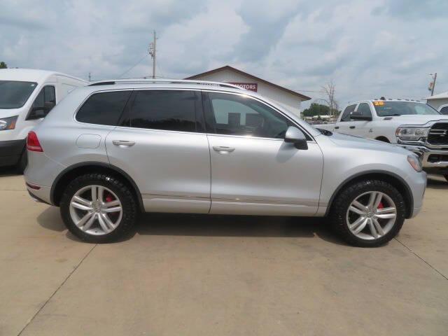 used 2012 Volkswagen Touareg car, priced at $8,900