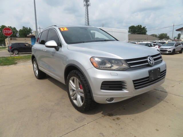 used 2012 Volkswagen Touareg car, priced at $8,900