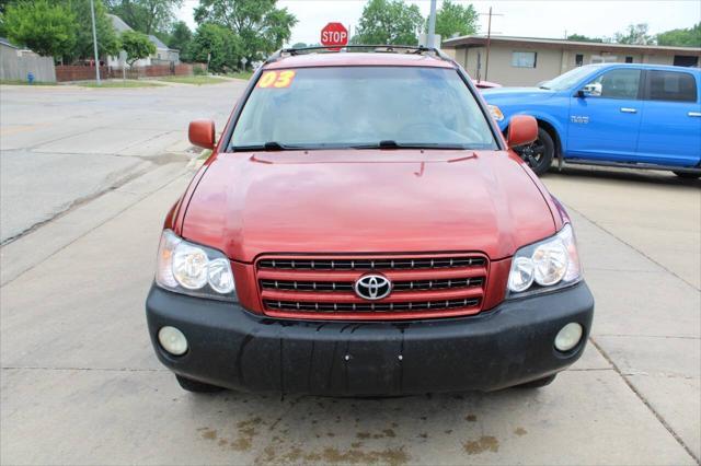used 2003 Toyota Highlander car, priced at $2,999