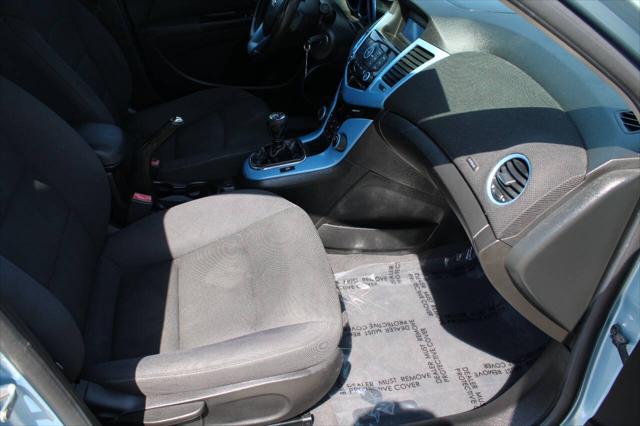 used 2012 Chevrolet Cruze car, priced at $5,500