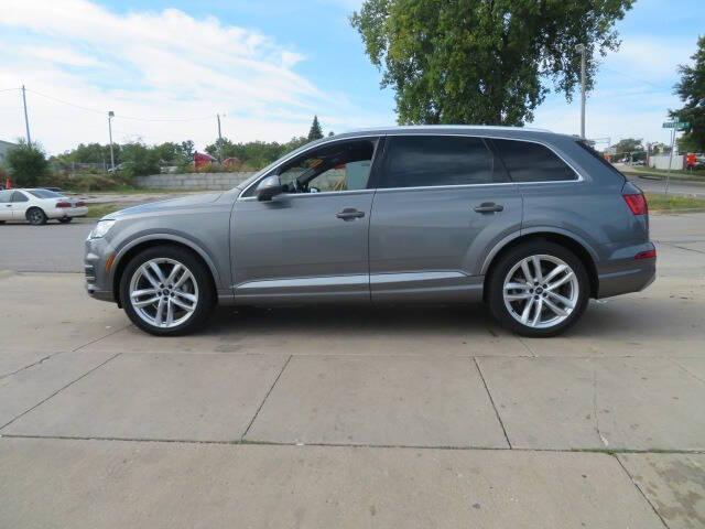 used 2017 Audi Q7 car, priced at $11,900