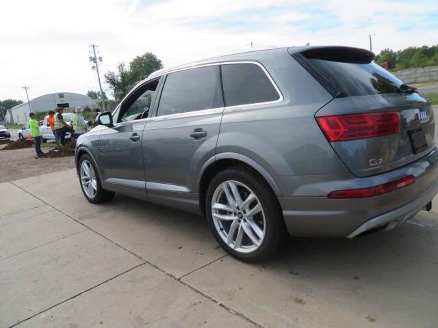 used 2017 Audi Q7 car, priced at $11,900