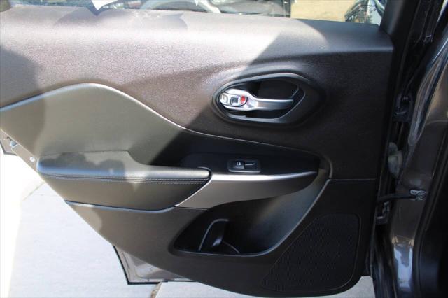 used 2020 Jeep Cherokee car, priced at $11,900