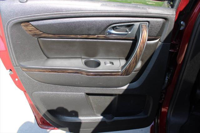 used 2015 GMC Acadia car, priced at $8,999