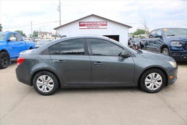 used 2013 Chevrolet Cruze car, priced at $3,700