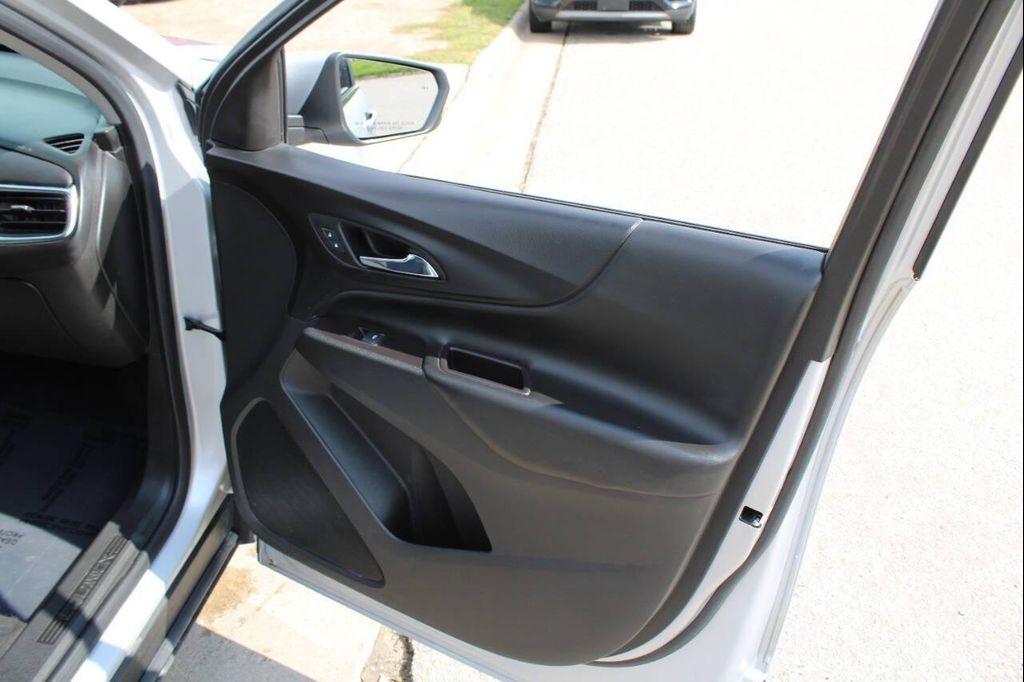 used 2022 Chevrolet Equinox car, priced at $10,999