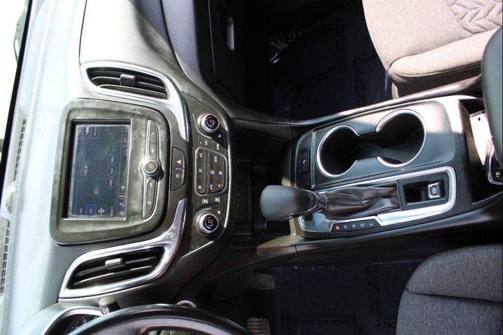 used 2022 Chevrolet Equinox car, priced at $10,999