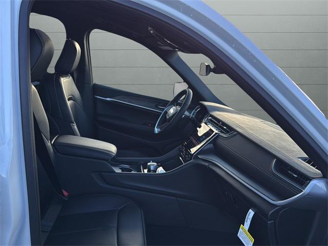 new 2025 Jeep Grand Cherokee car, priced at $51,325