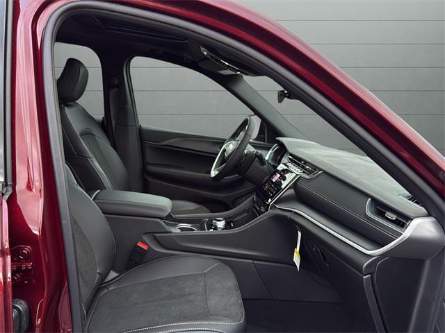 new 2025 Jeep Grand Cherokee car, priced at $45,687